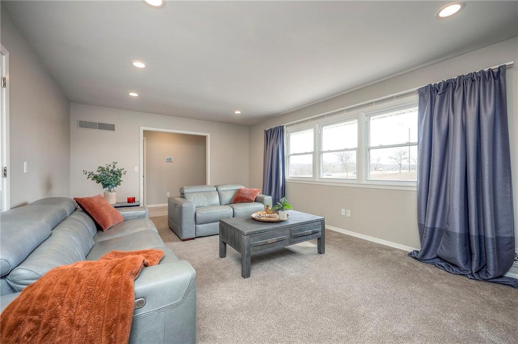 1208 East Red Bridge Road Kansas City, MO 64131 - Photo 8 of 35