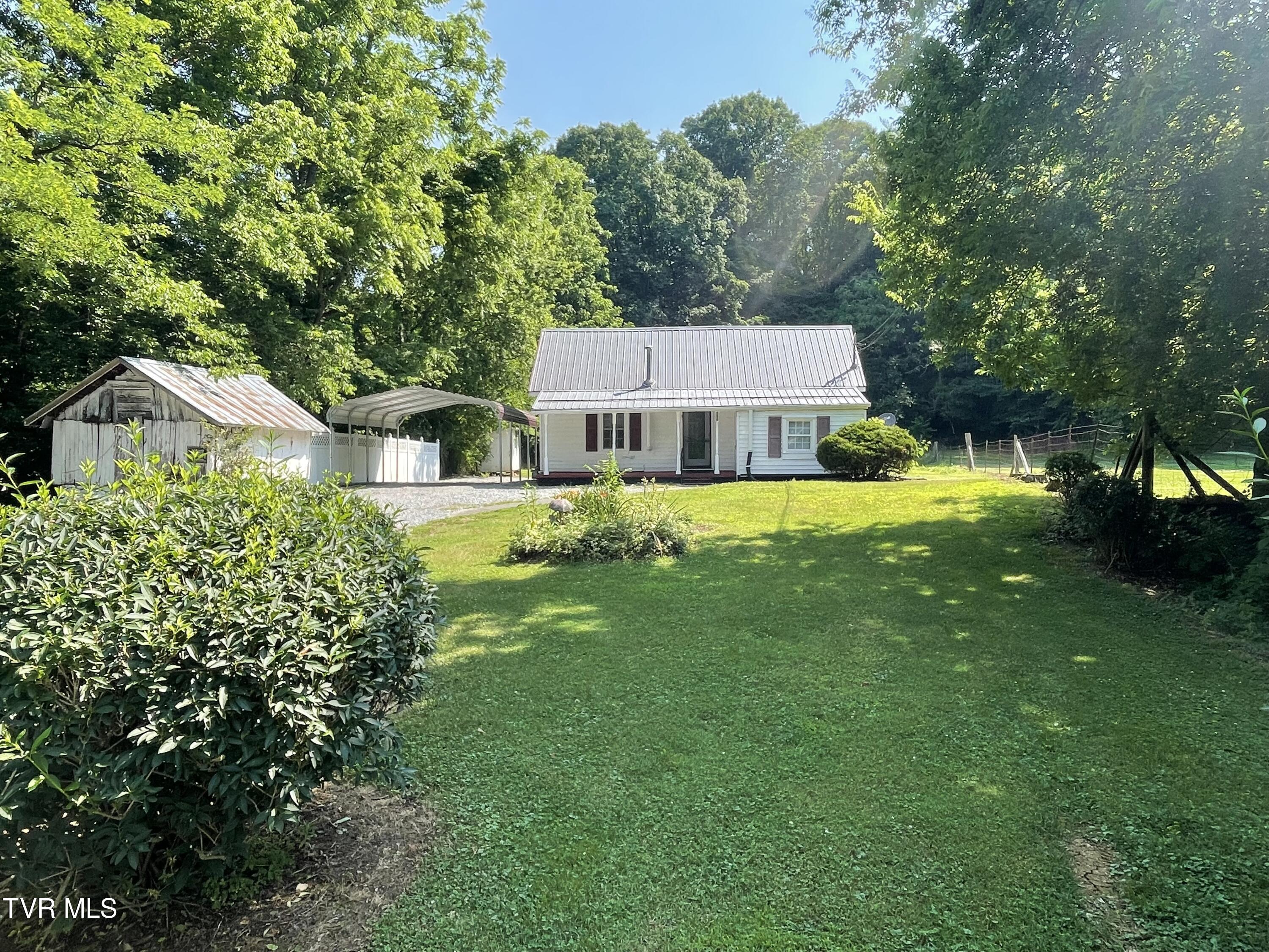 550 Adkins Road Erwin, TN 37650 - Photo 1 of 21 image 1