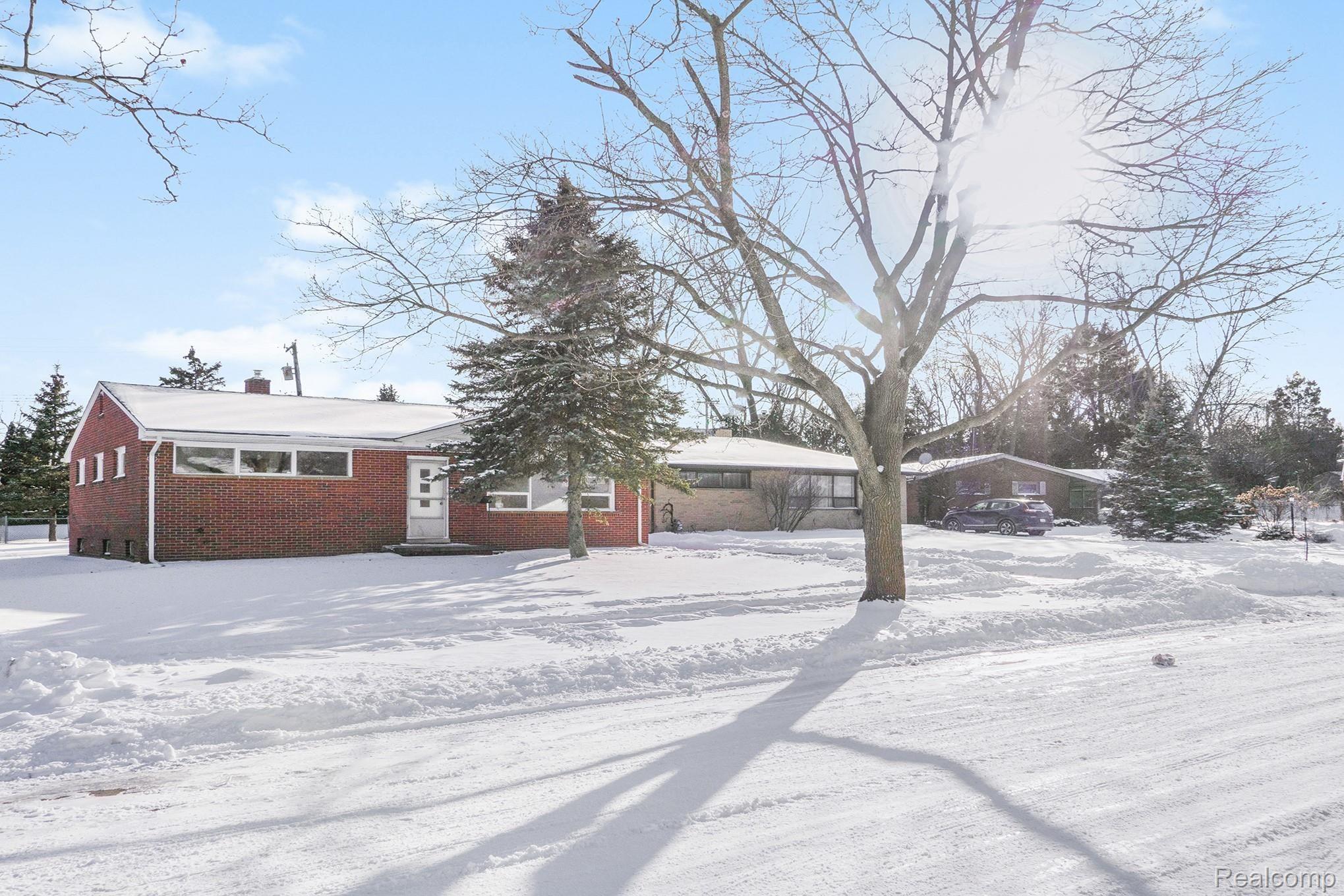 1829 Hanover Road Ann Arbor, MI 48103 - Photo 5 of 37 photo_52.jpg