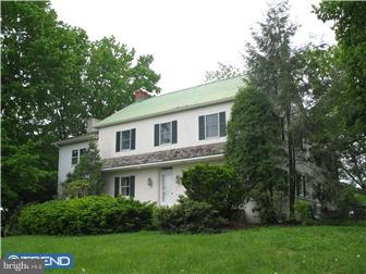 100 Lloyd Road West Grove, PA 19390 - Photo 1 of 12 Exterior Front