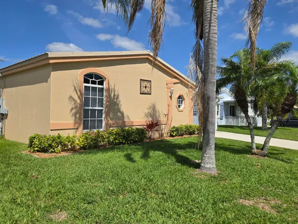 $325,500 | 4311 Southwest 9th Way, Okeechobee, FL 34974