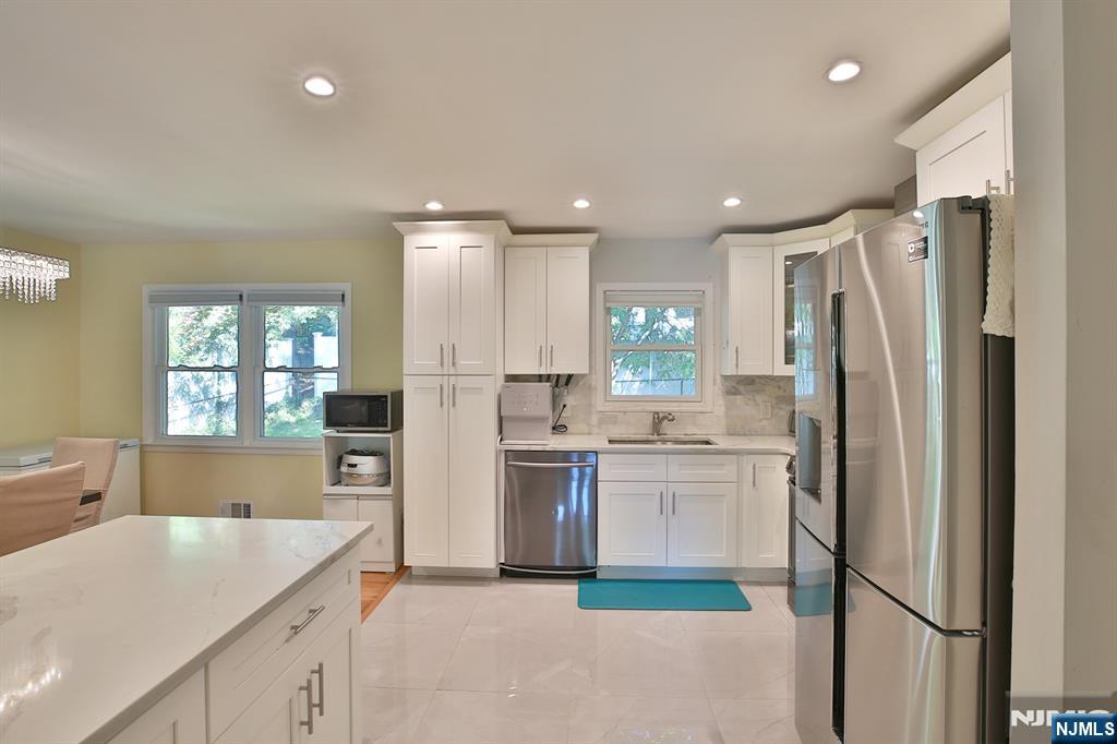 124 Lenox Avenue Demarest, NJ 07627 - Photo 13 of 30