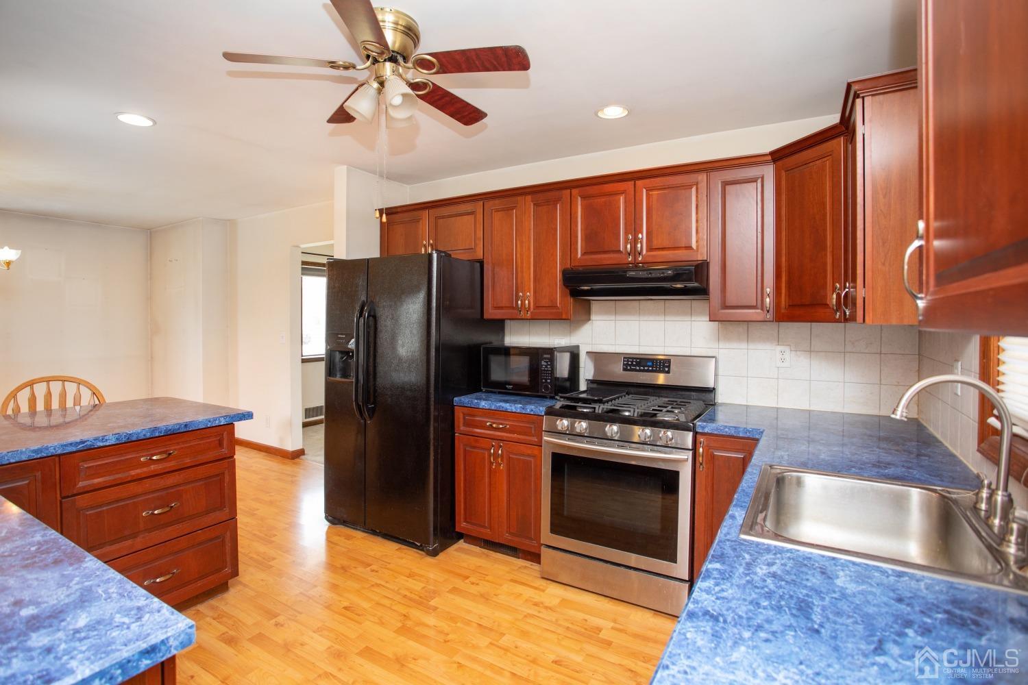 922 Englishtown Road Old Bridge, NJ 08857 - Photo 11 of 33 Gallery Image 11