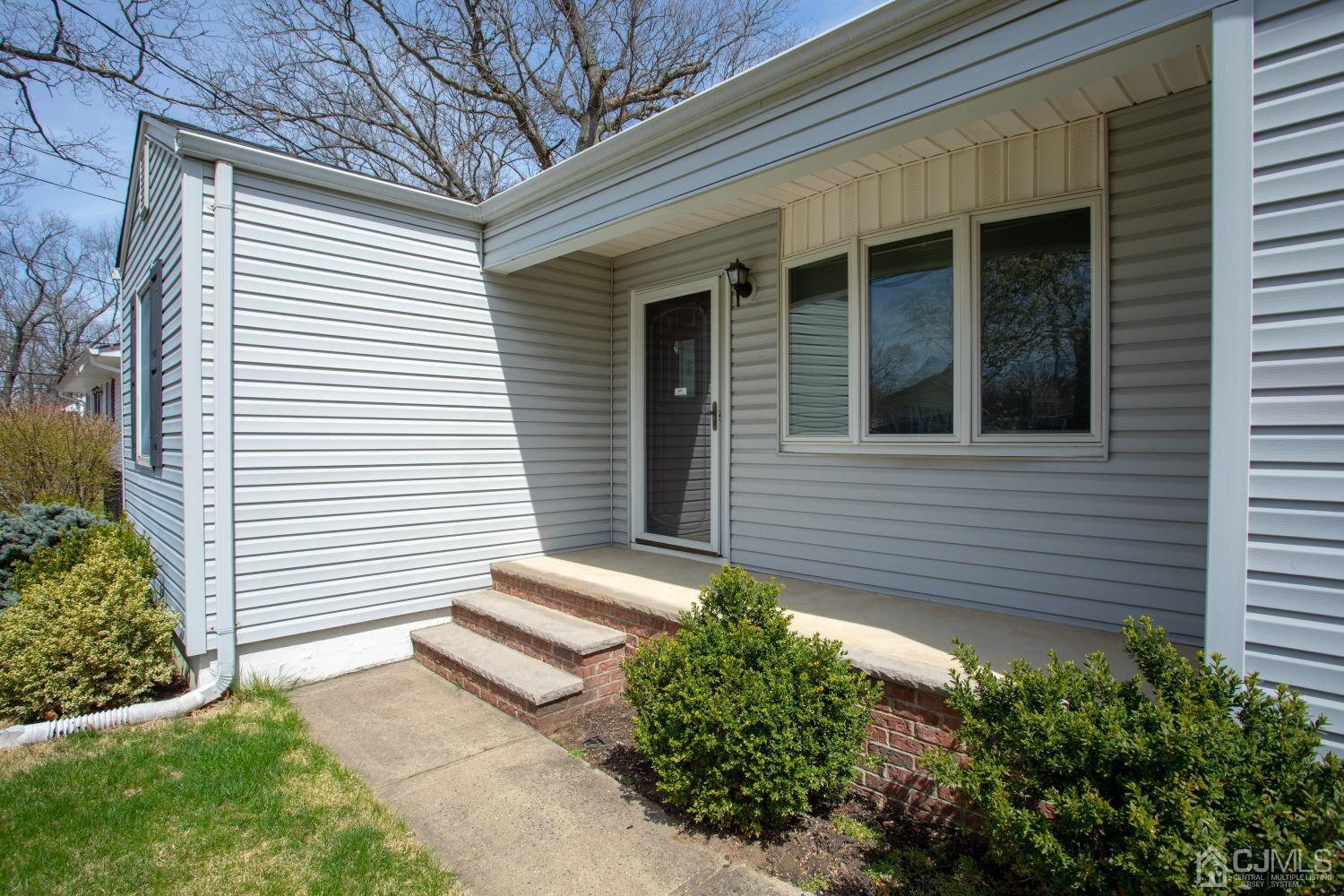 922 Englishtown Road Old Bridge, NJ 08857 - Photo 3 of 33 Gallery Image 3