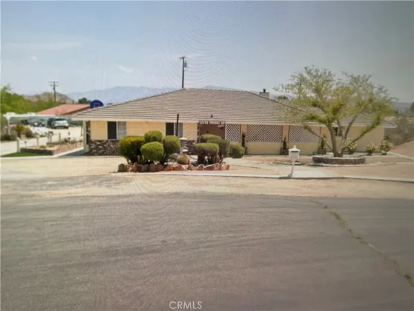 $489,000 | 15435 Pirinda Road, Apple Valley, CA 92307