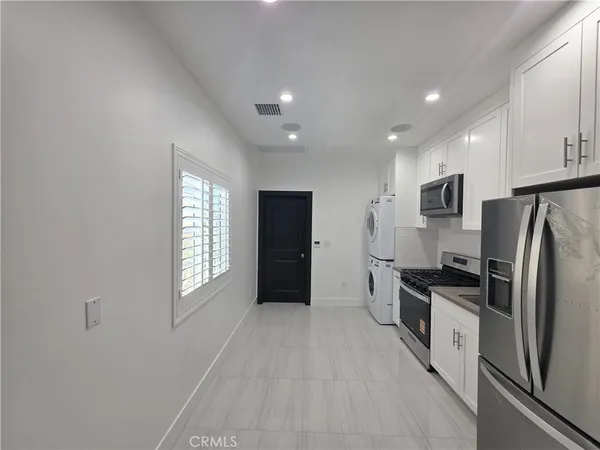 $2,250 | 9523 Stanwin, Arleta, CA 91331