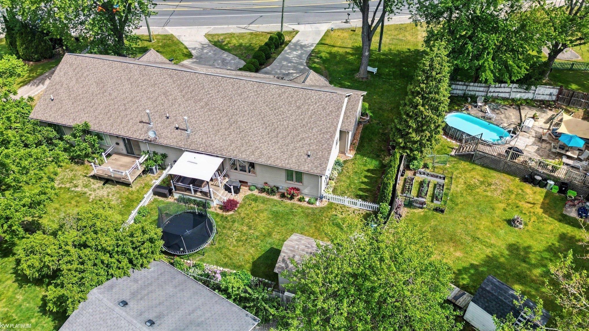 393 Pointe Tremble Road Algonac, MI 48001 - Photo 30 of 37