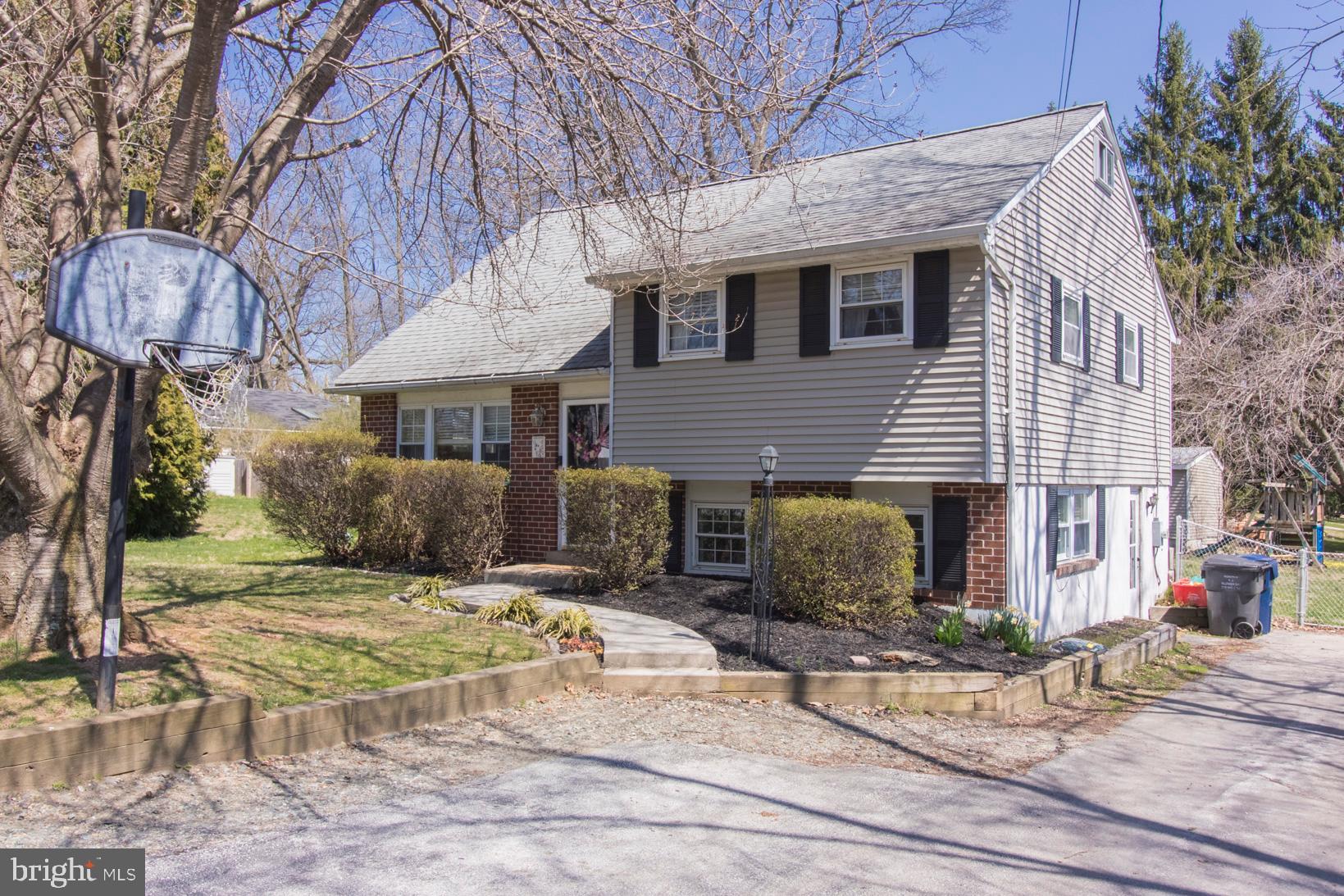 31 Woodview Road Malvern, PA 19355 - Photo 4 of 39 Gallery Image 4