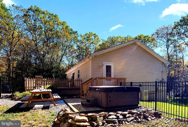 $450,000 | 1342 North Old Stage Road, Albrightsville, PA 18210