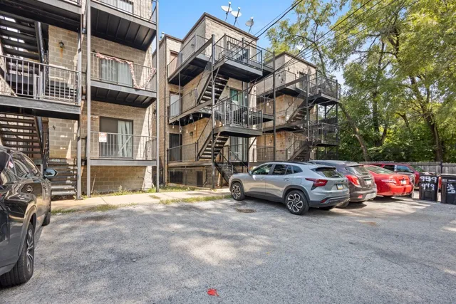 $549,000 | 949 West 51st Street, Chicago, IL 60609