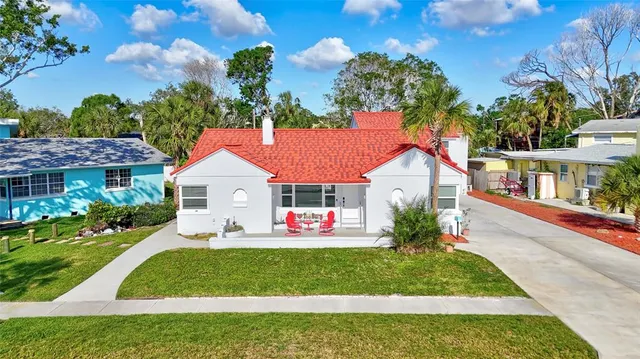 $3,950 | 4151 Sunrise Drive South, St. Petersburg, FL 33705