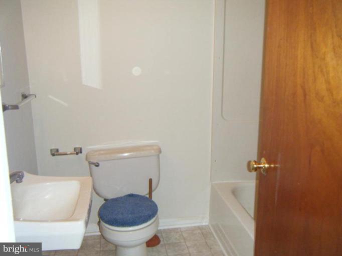 10517 Gera Road King George, VA 22485 - Photo 8 of 11 Bath #2