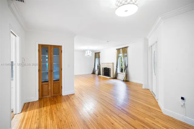 $8,000 | 648 Sevilla Avenue, Coral Gables, FL 33134