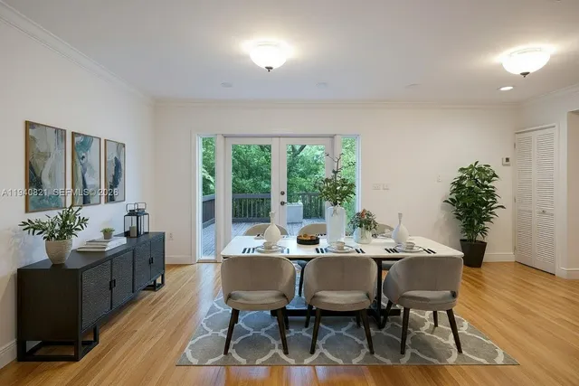 $8,000 | 648 Sevilla Avenue, Coral Gables, FL 33134