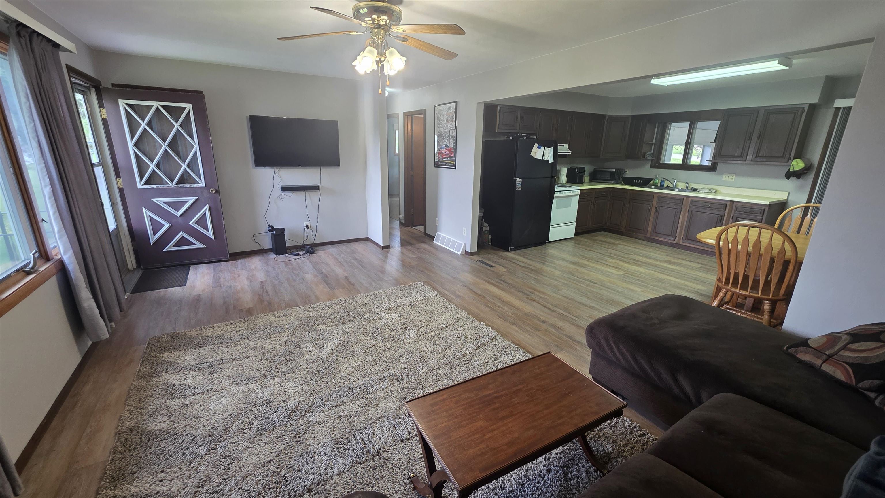 133 South Jackson Street Lancaster, WI 53813 - Photo 15 of 33