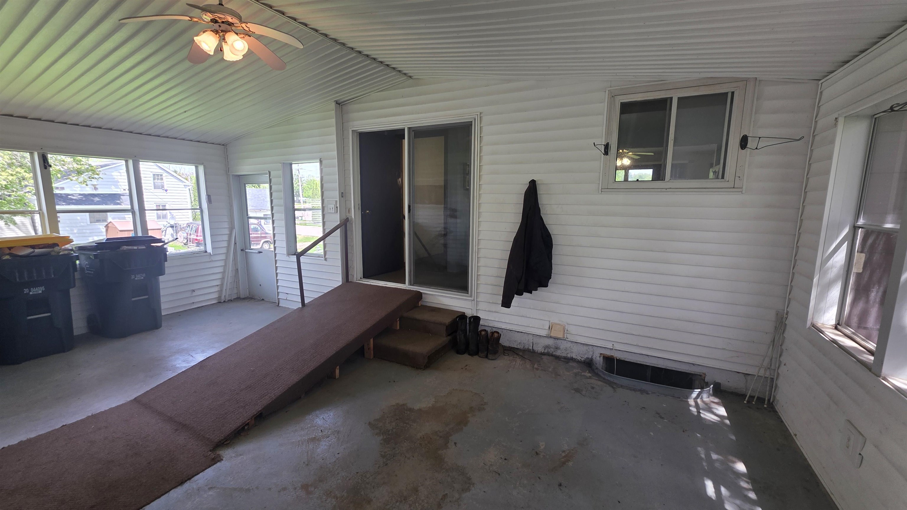 133 South Jackson Street Lancaster, WI 53813 - Photo 26 of 33