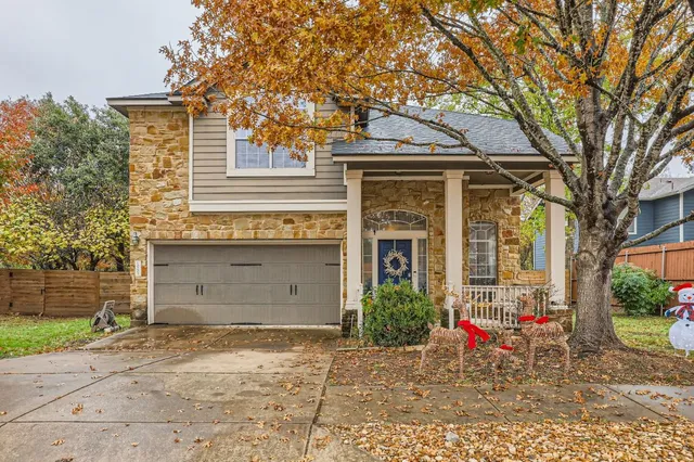 $2,700 | 10205 Garbacz Drive, Unit 210, Austin, TX 78748