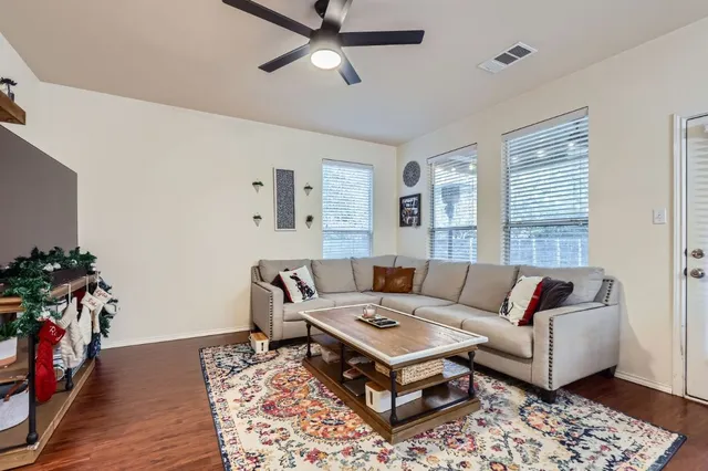 $2,700 | 10205 Garbacz Drive, Unit 210, Austin, TX 78748