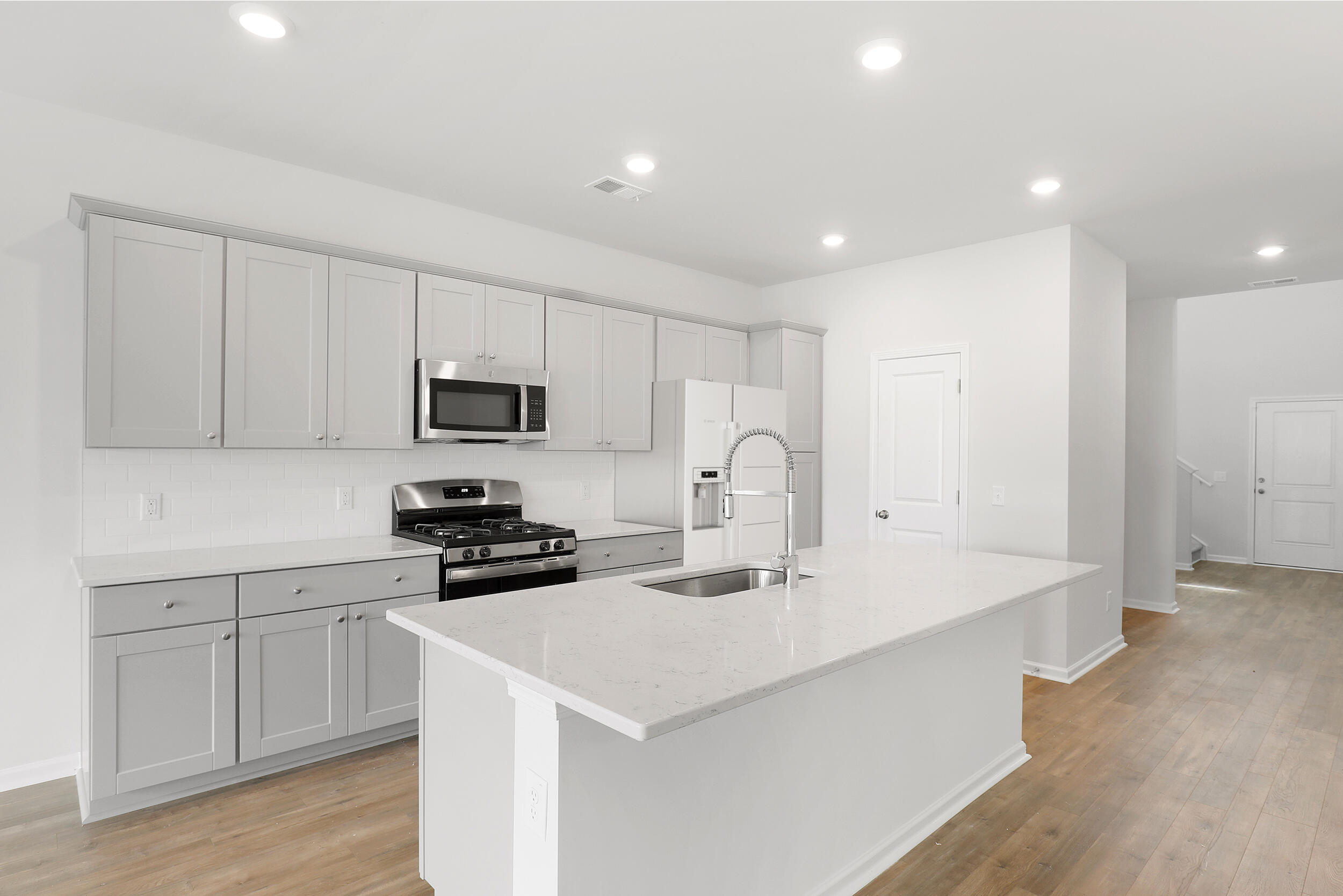 1071 Red Turnstone Run Summerville, SC 29485 - Photo 6 of 15 222PinkAzalea-KeenEyeMarketing-009