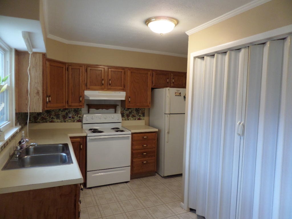 127 Salem Road Oak Ridge, TN 37830 - Photo 6 of 24 Kitchen