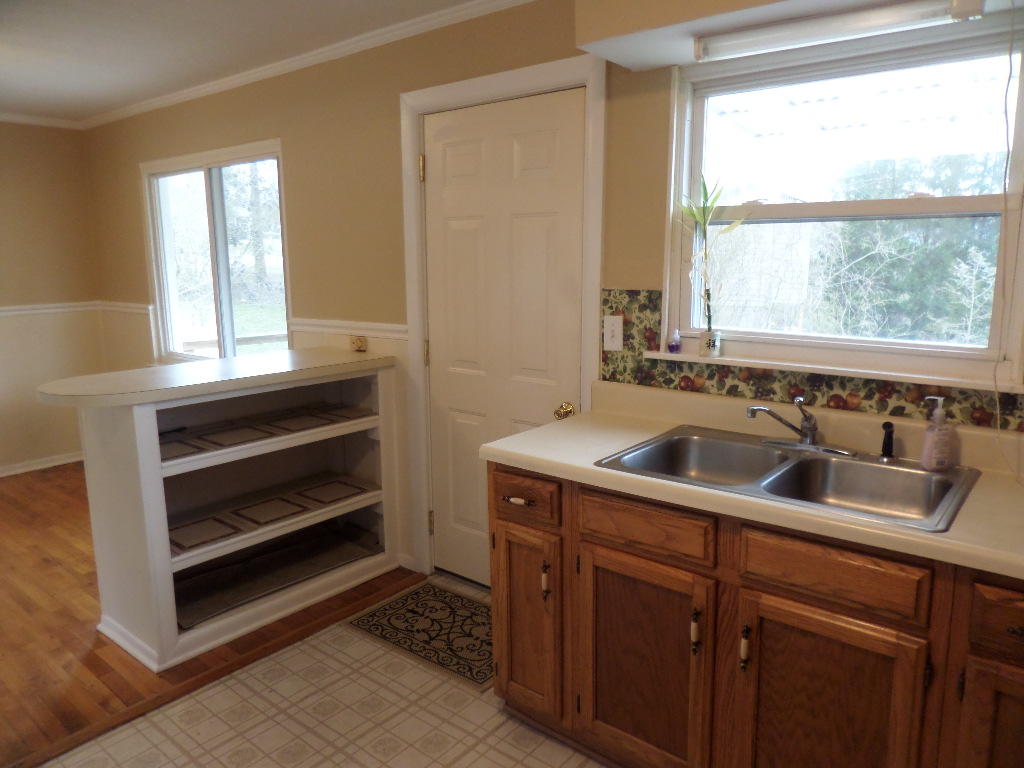127 Salem Road Oak Ridge, TN 37830 - Photo 7 of 24 Kitchen