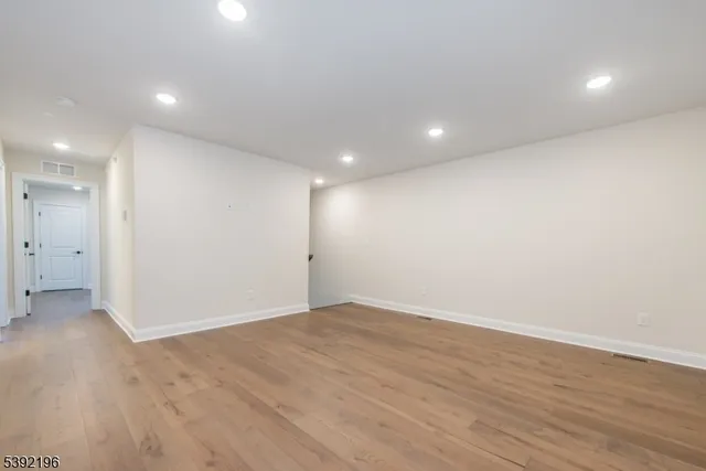 $1,199,990 | 20 Whitaker Lane, Far Hills, NJ 07931