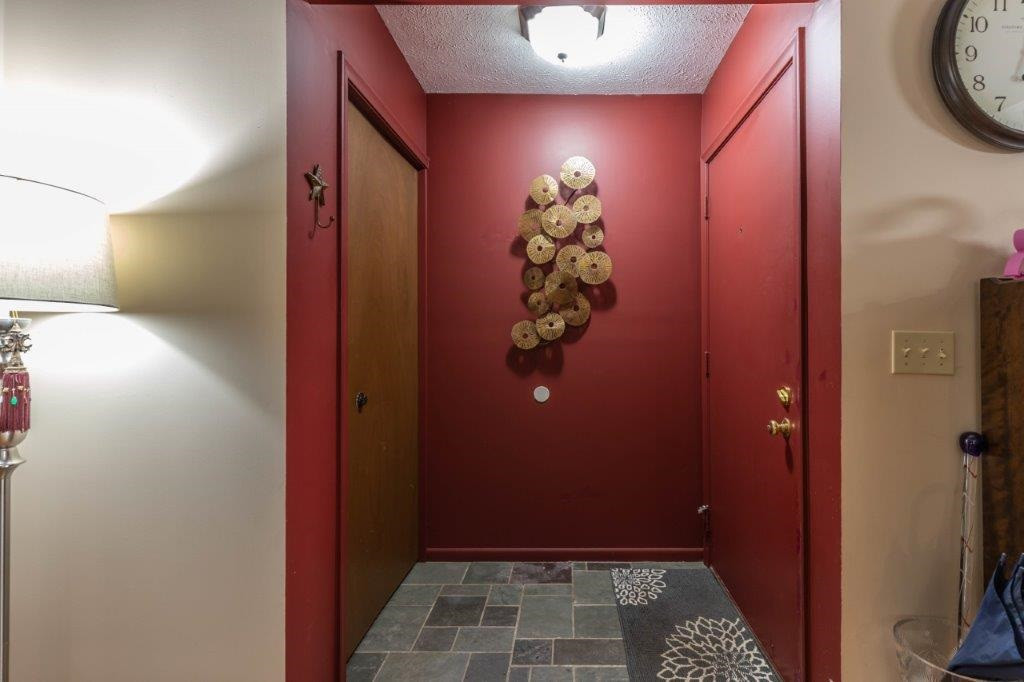 101 East Jolly Road, Unit 23 Lansing, MI 48910 - Photo 3 of 27 Photo 3