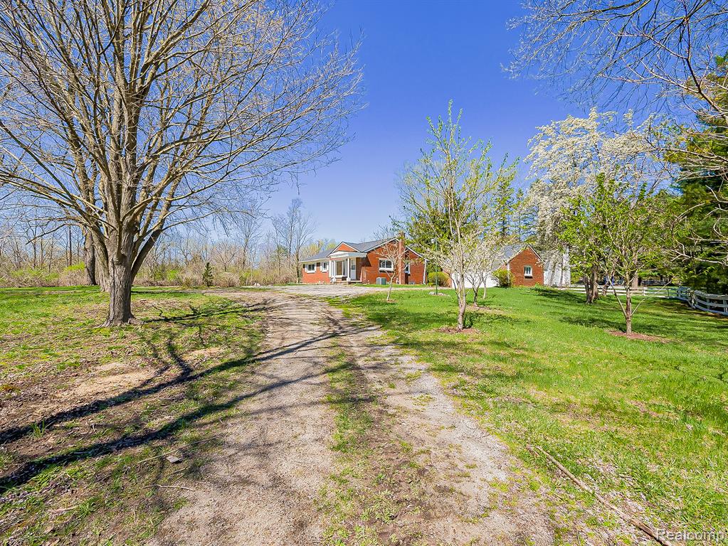 8701 Brookville Road Plymouth, MI 48170 - Photo 45 of 51