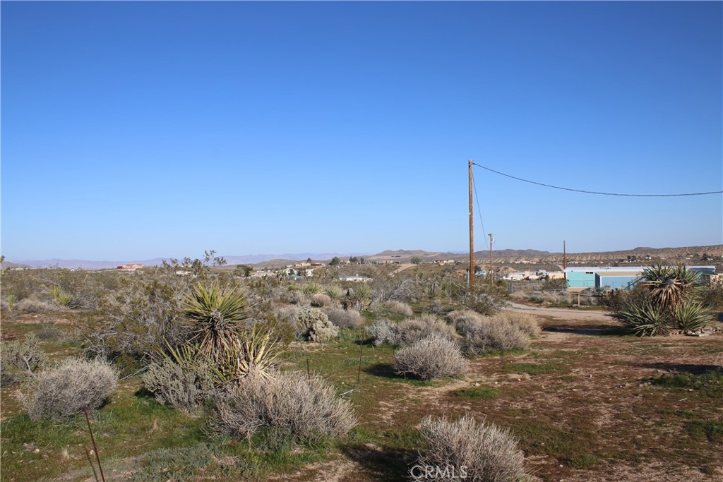 1147 Cherokee Trail Yucca Valley, CA 92284 - Photo 15 of 27 a view of a city