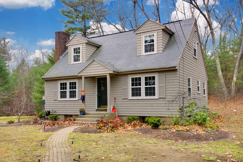 156 River Road Carlisle, MA 01741 - Photo 1 of 19 Gallery Image 1