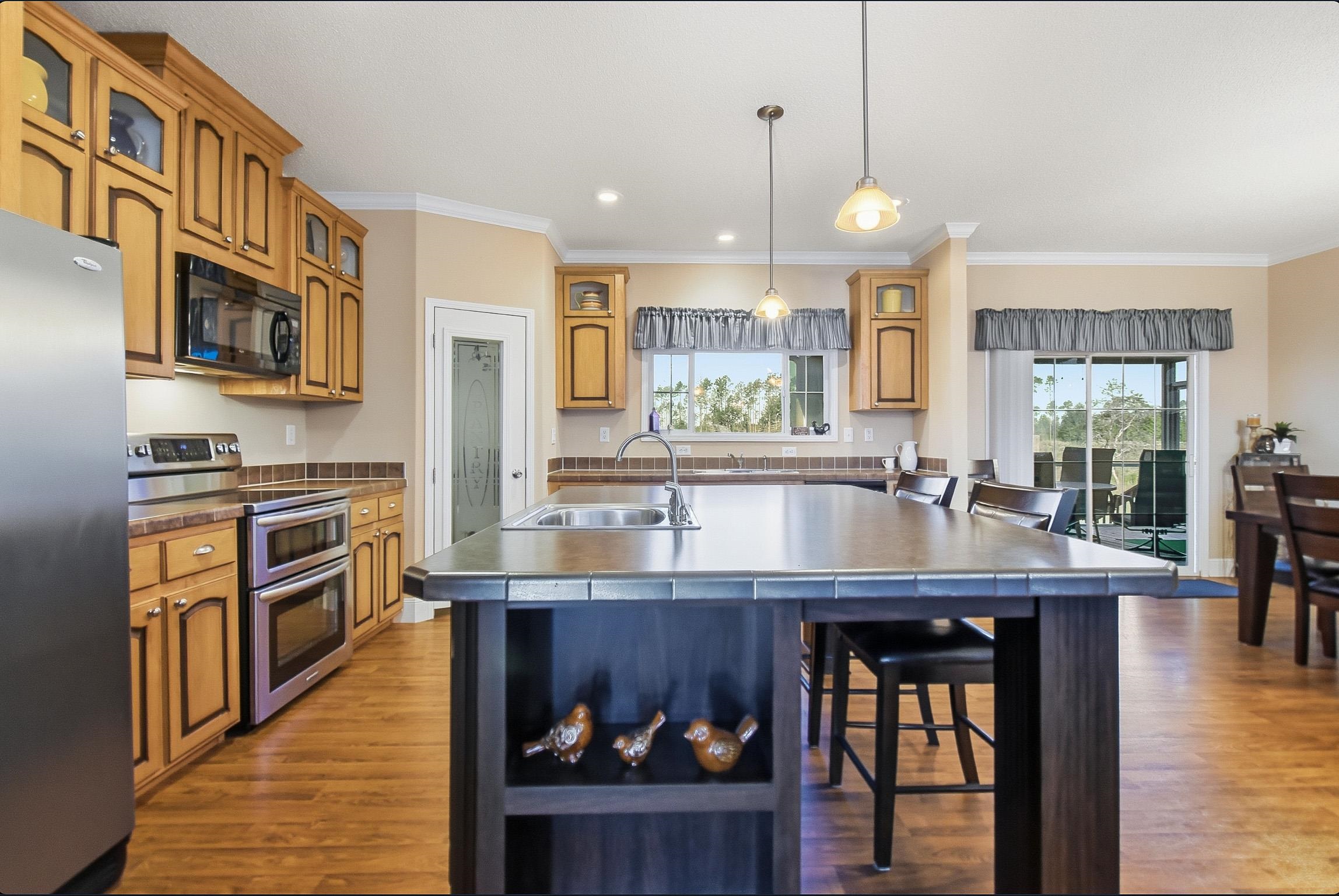 641 Southeast Sequoyah Trail Lee, FL 32059 - Photo 5 of 39