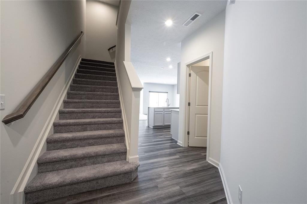 13460 Dewpoint Lane Fishers, IN 46037 - Photo 4 of 54