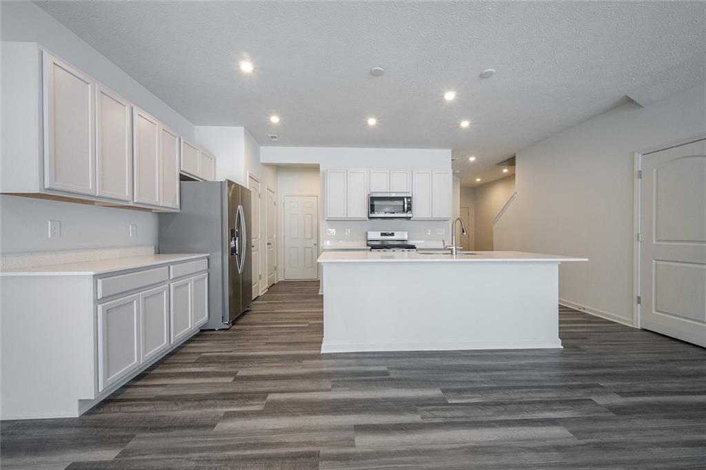 13460 Dewpoint Lane Fishers, IN 46037 - Photo 7 of 54