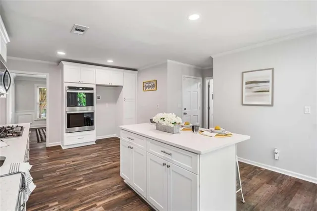 a close view of washer and dryer