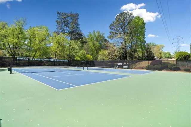 a picture of a wall with a white wall and a white wall