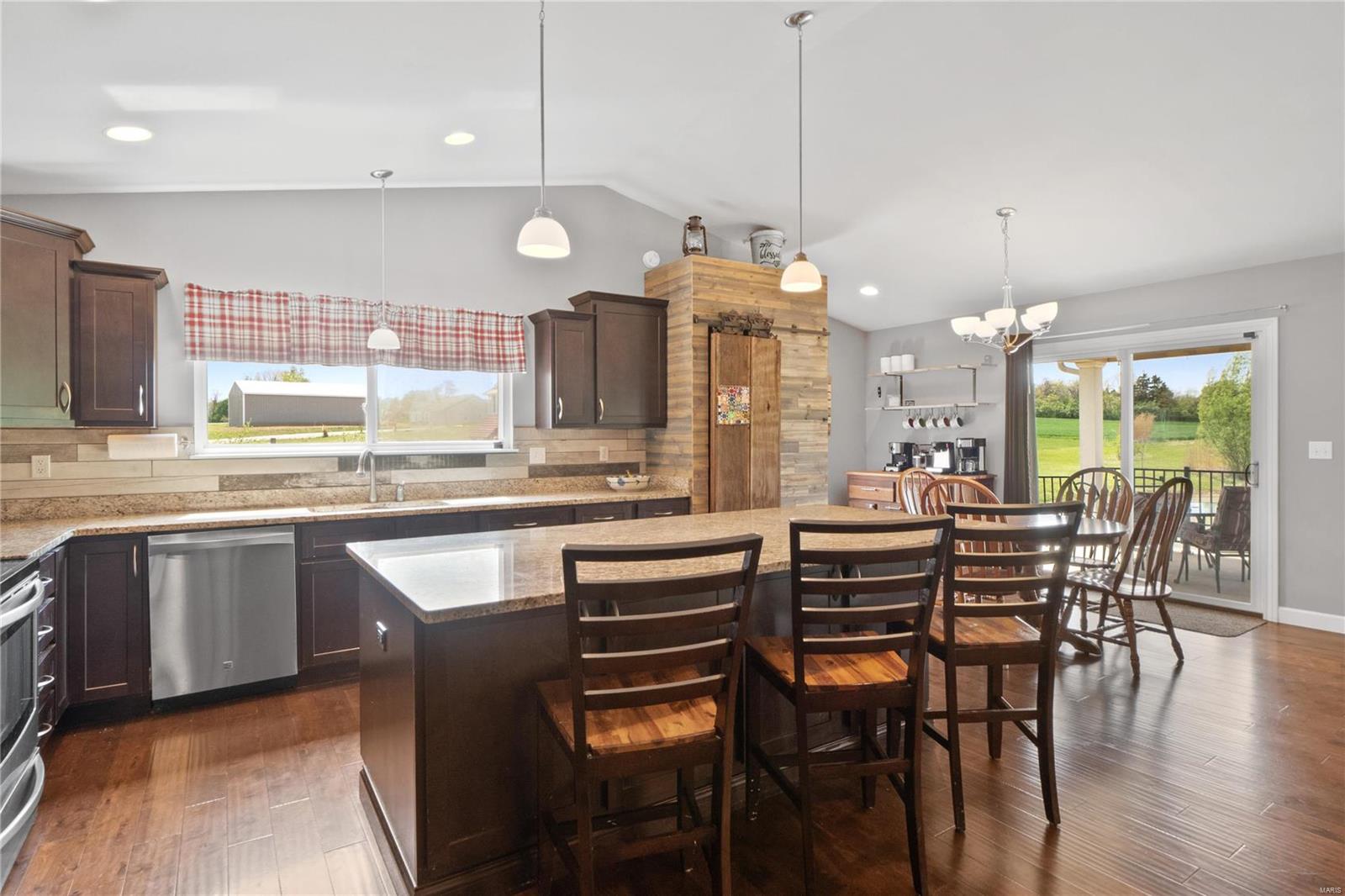 7085 Clayton Road Waterloo, IL 62298 - Photo 11 of 50