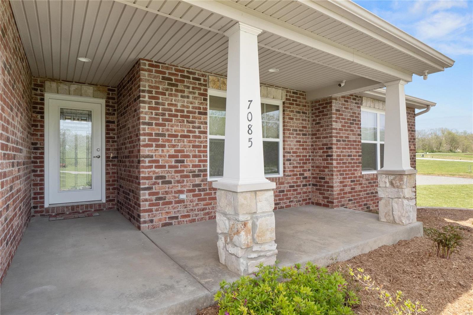 7085 Clayton Road Waterloo, IL 62298 - Photo 4 of 50