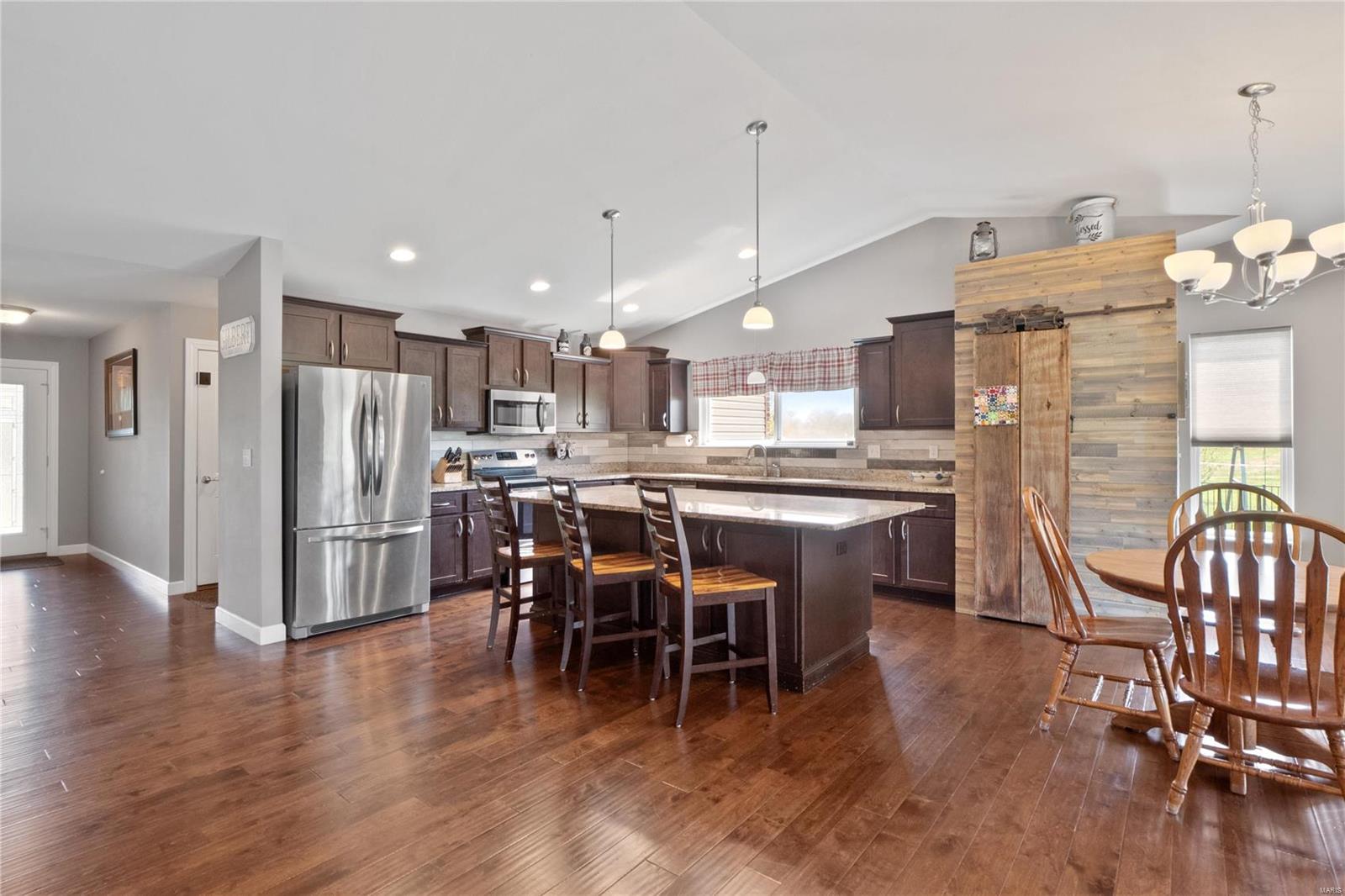 7085 Clayton Road Waterloo, IL 62298 - Photo 9 of 50