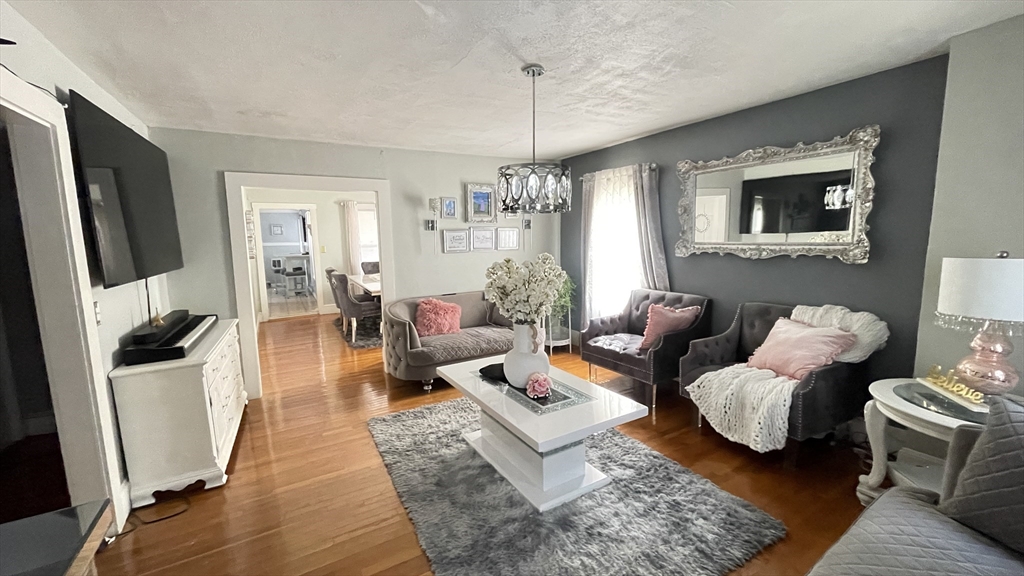 209 Fayette Street Lynn, MA 01902 - Photo 10 of 32