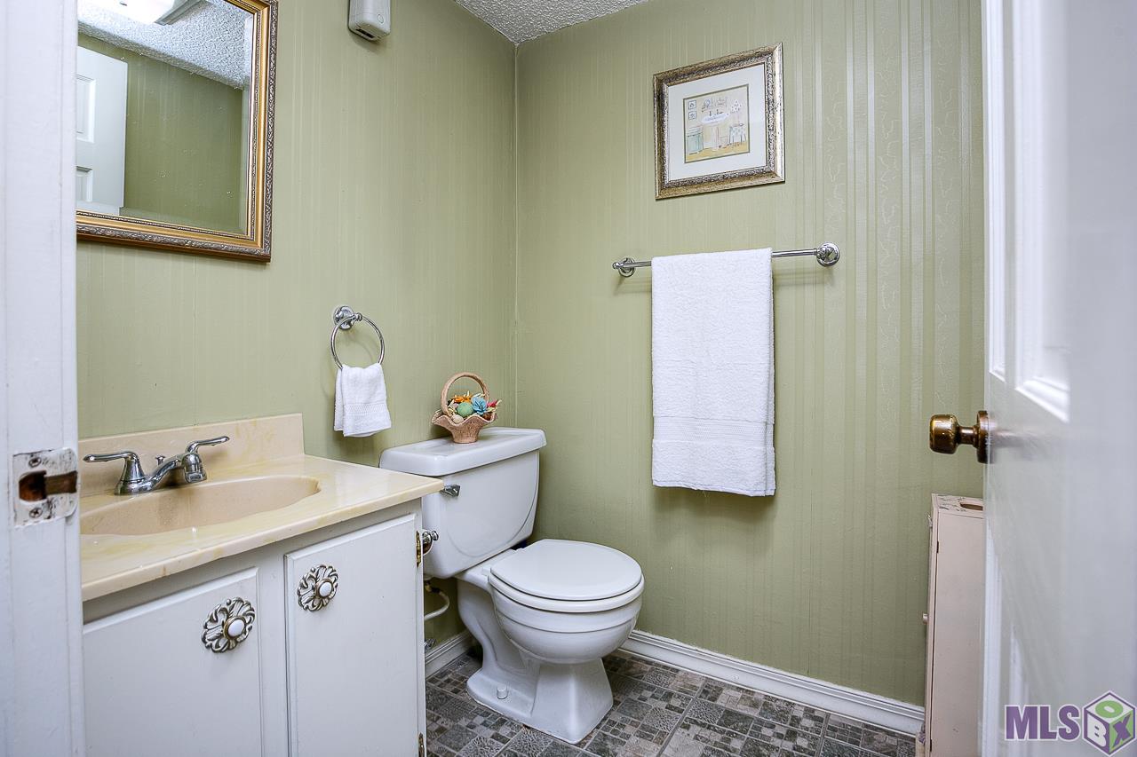 10283 Cal Road Baton Rouge, LA 70809 - Photo 8 of 26