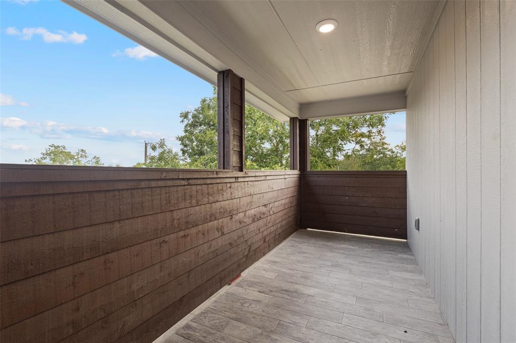 1009 North Barrett Avenue Denison, TX 75020 - Photo 34 of 38 a view of an empty room