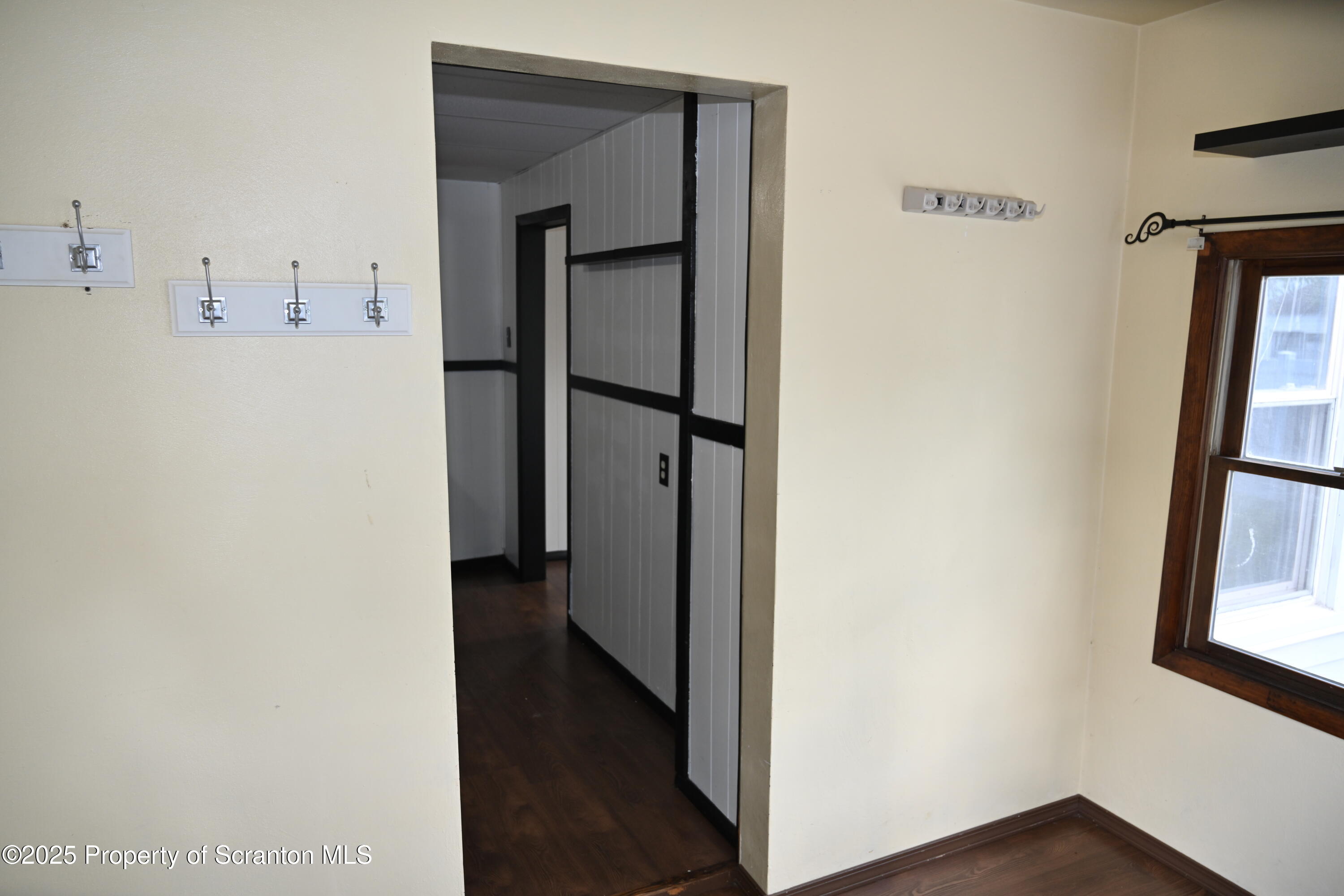 229 Franklin Street Great Bend, PA 18821 - Photo 5 of 28 DSC_1791