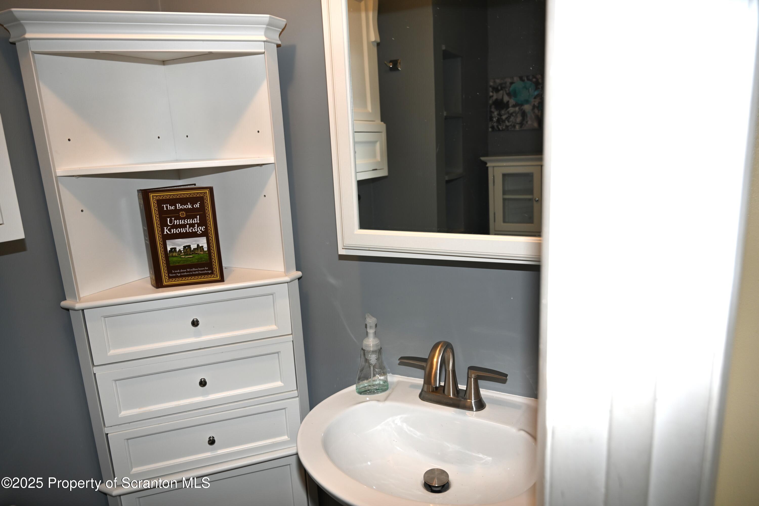 229 Franklin Street Great Bend, PA 18821 - Photo 6 of 28 DSC_1792