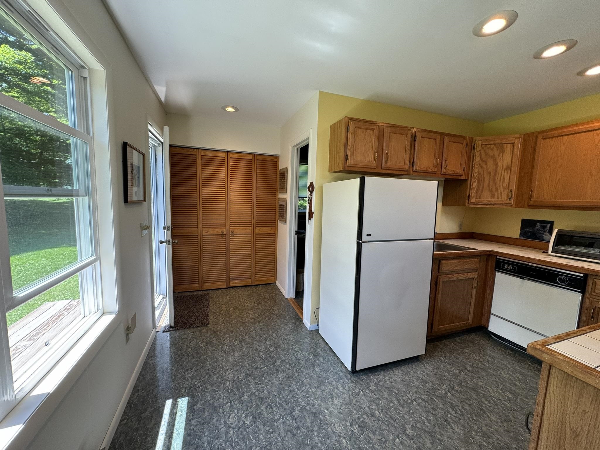 532 Potter Hill Road Readsboro, VT 05350 - Photo 7 of 40