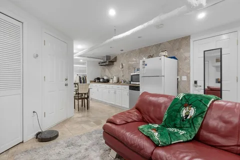 $2,395,000 | 407 A Broadway, Cambridge, MA 02138