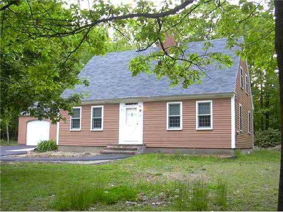44 Ferry Road Nashua, NH 03064 - Photo 1 of 5