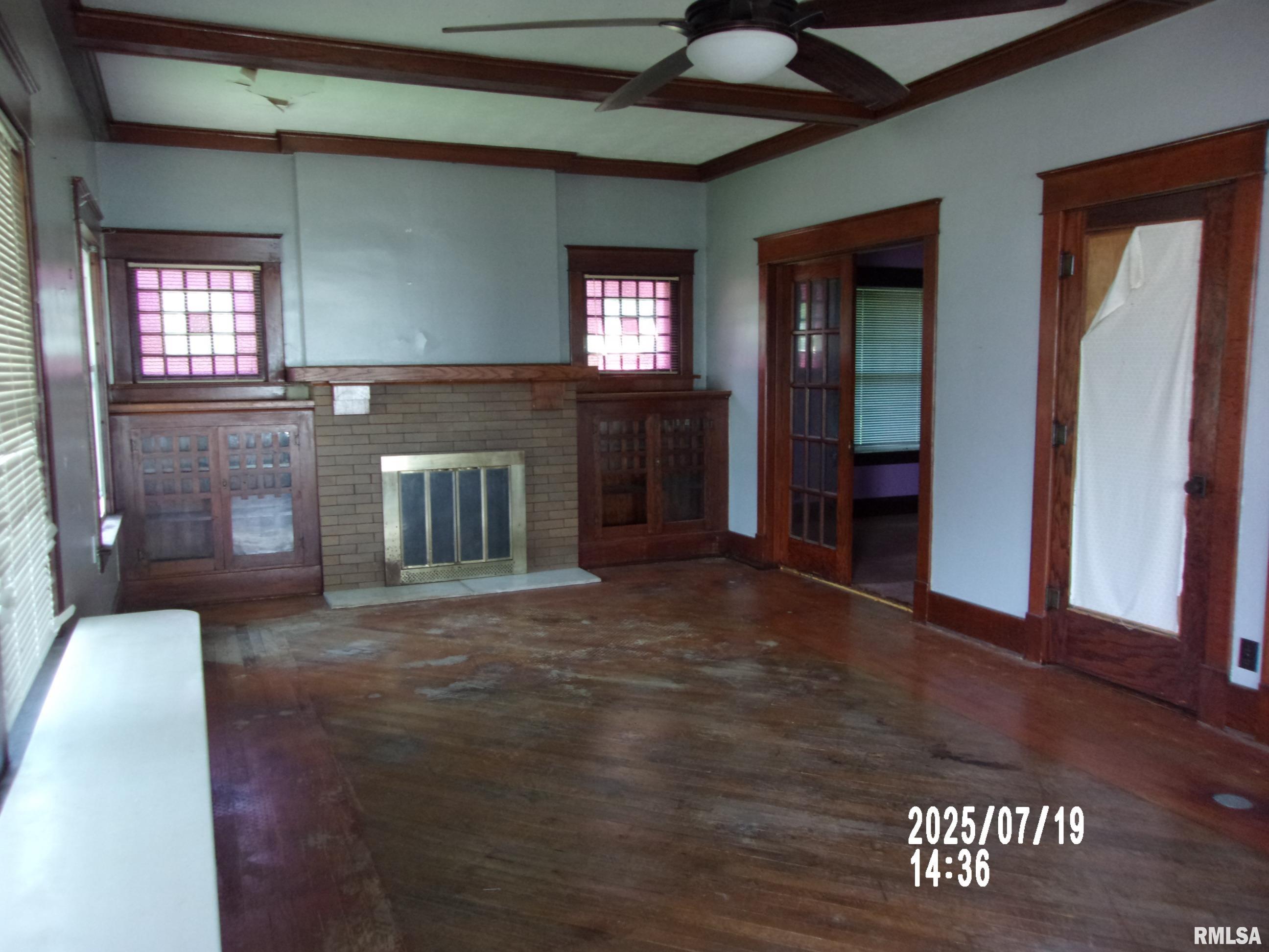 201 West State Street Astoria, IL 61501 - Photo 2 of 11