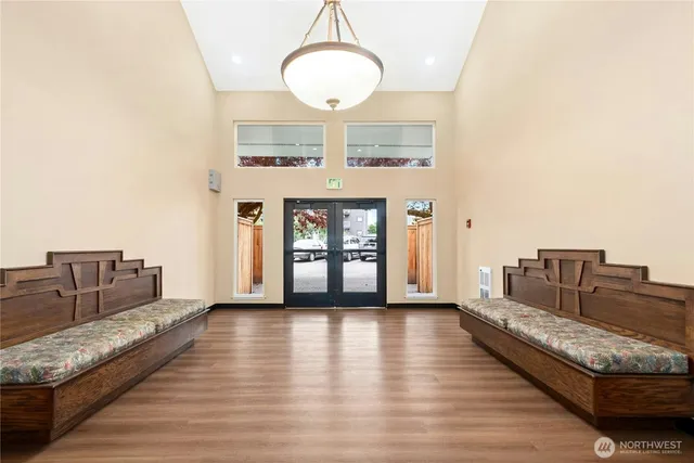 $320,000 | 13717 Linden Avenue North, Unit 313, Seattle, WA 98133