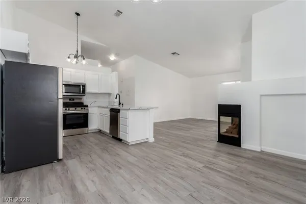 $1,999 | 2110 Los Feliz Street, Unit 2015, Las Vegas, NV 89156