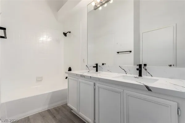 $1,999 | 2110 Los Feliz Street, Unit 2015, Las Vegas, NV 89156